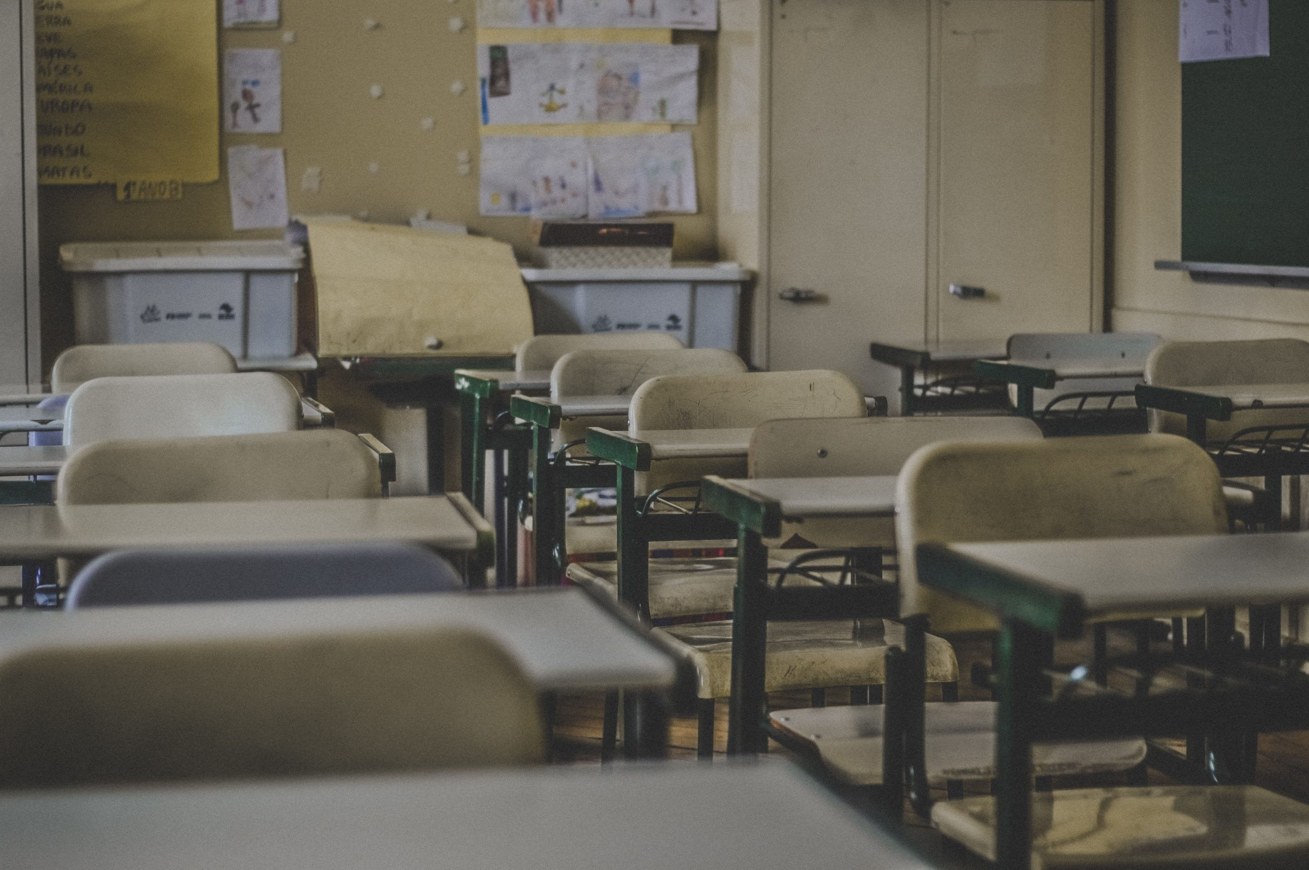 imagen-pupitres-escuelas imagen-pupitres-escuelas-2